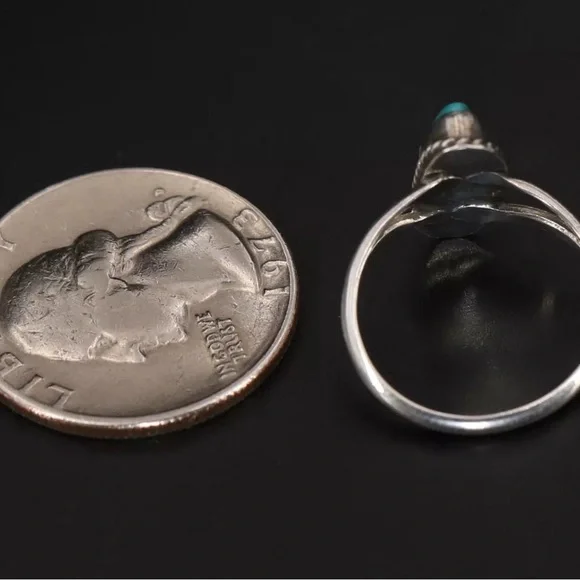 VINTAGE - NAVAJO Turquoise Elongated Braided STERLING silver ring size 6us - Picture 7 of 7